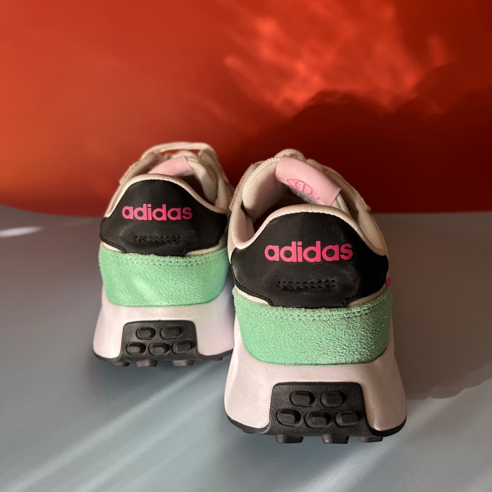 ADIDAS shoes, 7.5 white